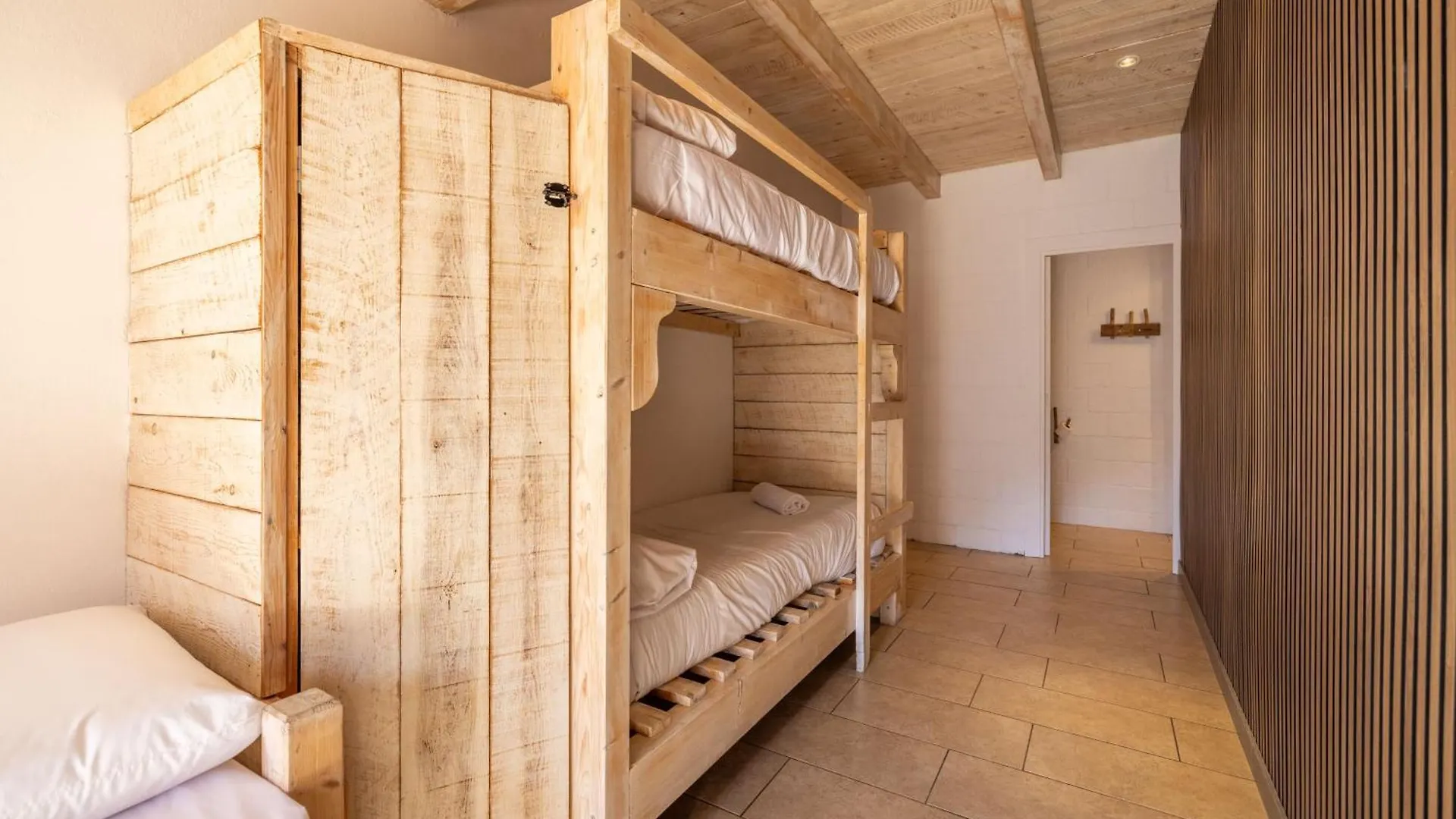 Hostel Alberg Taull