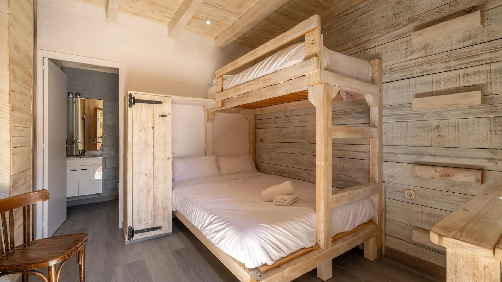 Hostel Alberg Taull