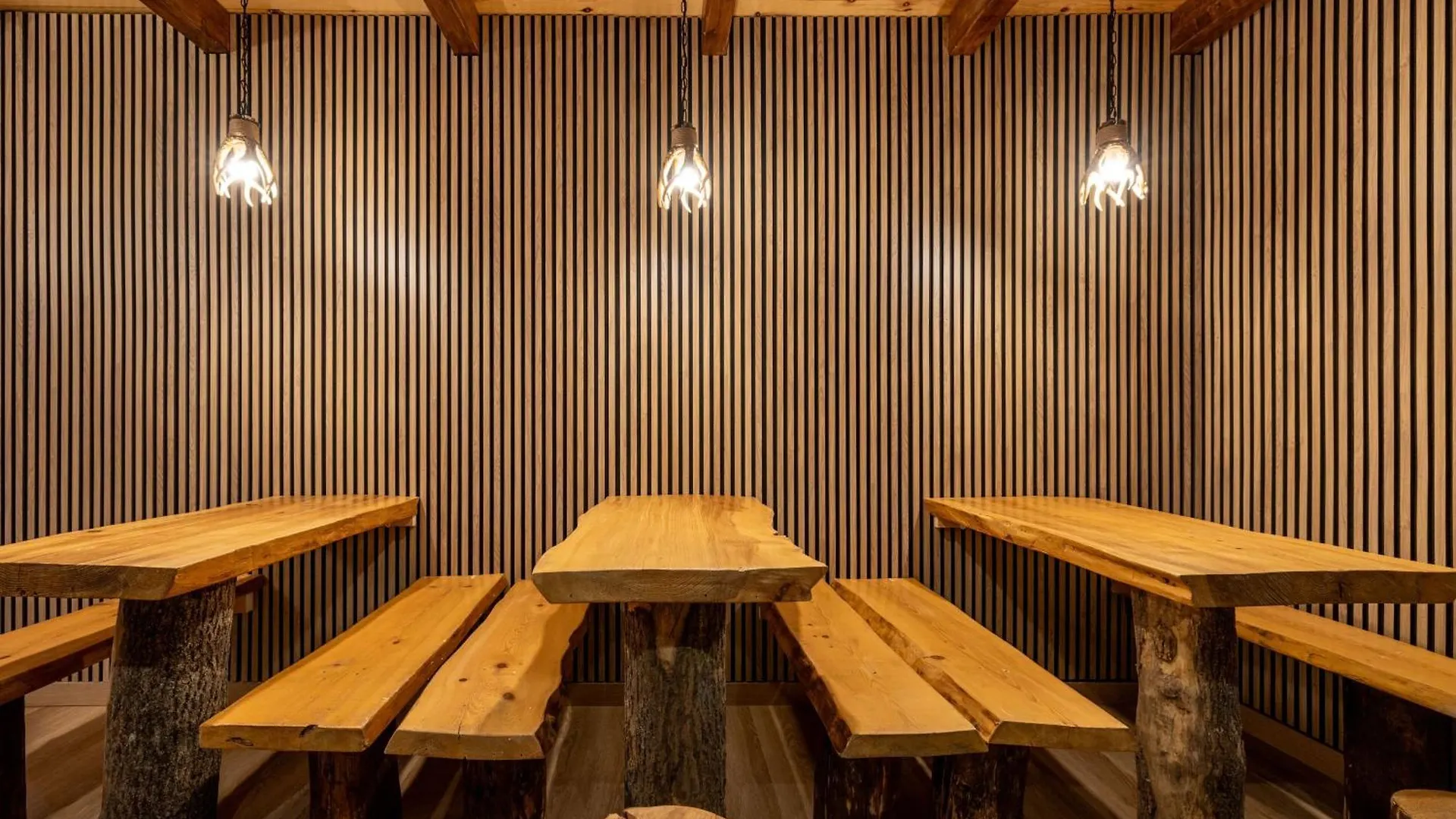Alberg Taull Hostel